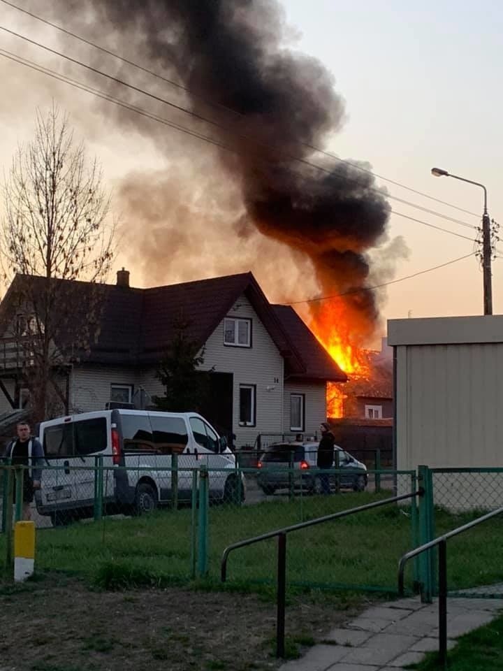 Łapy. Sąsiedzi, ludzie dobrej woli pomagają odbudować dom [ZDJĘCIA]