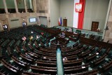 Posiedzenie Sejmu. Wakacje kredytowe: posłowie poparli większość poprawek Senatu. Przedłużono też tarcze antyinflacyjne