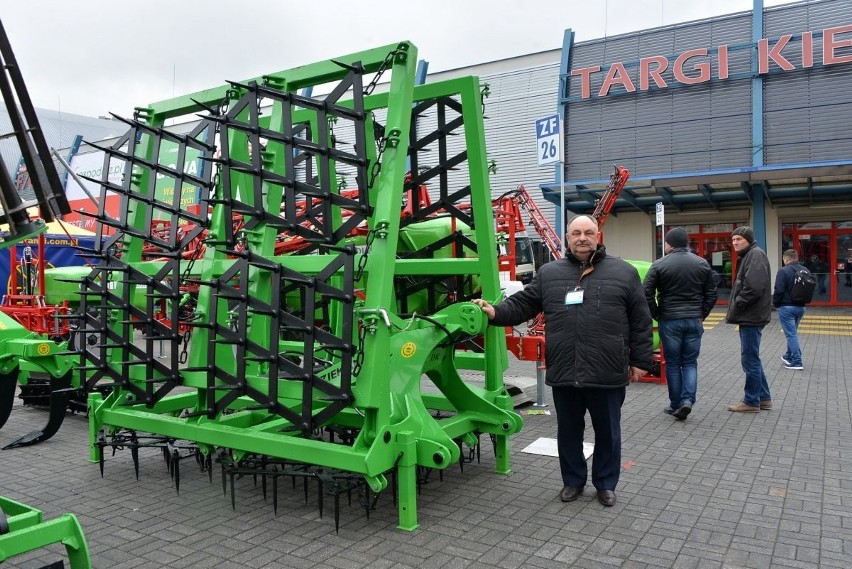 Agrotech 2019 w Kielcach. Najnowsze rozwiązania w maszynach, agregatach i kombajnach do owoców (WIDEO, ZDJĘCIA)