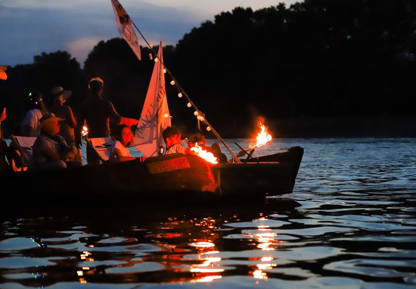 Wielki Finał Festiwalu Wisły w Toruniu. Parada łodzi i statków uświetniła Bulwar Filadelfijski!