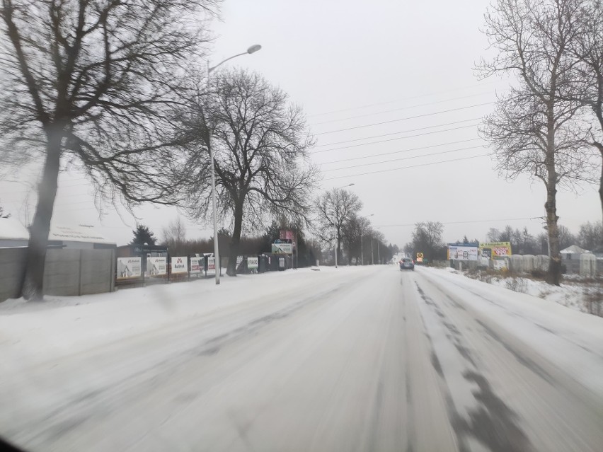 Jędrzejów ul. Partyzantów i 11 listopada. Około godziny...