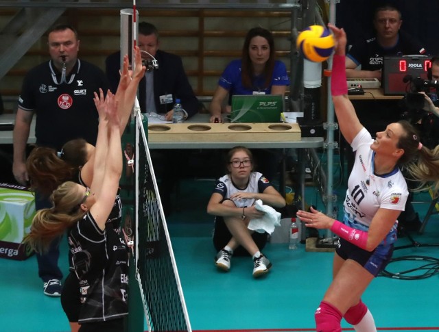 Szczecin 29 04 2019liga siatkowki kobiet chemik police w bialych strojach kontra developres rzeszow stroje czarnena zdjeciu sanja gammafot. andrzej szkocki / polska press