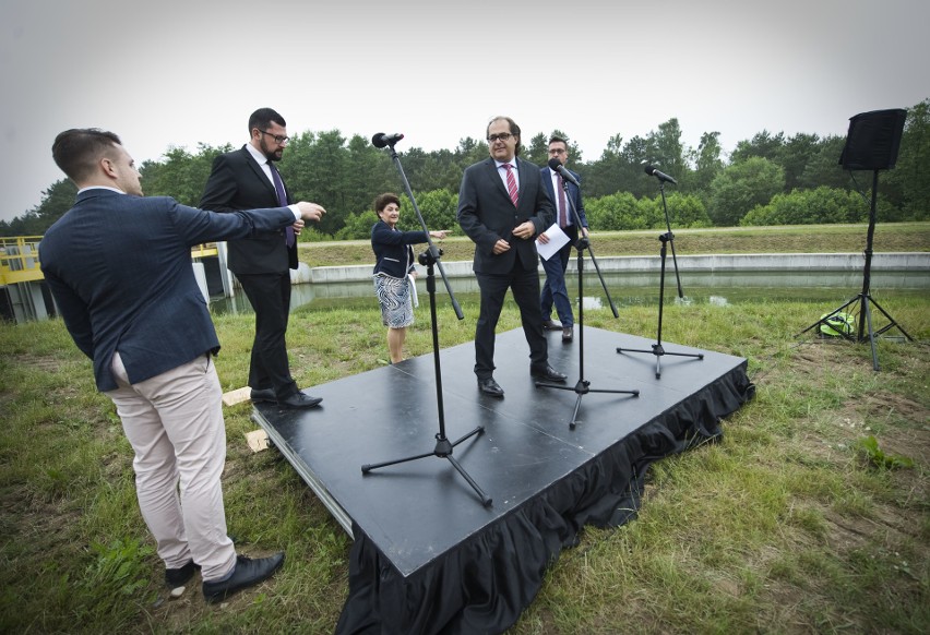 Podczas przedwakacyjnej konferencji nad Kanałem Jamneńskim...