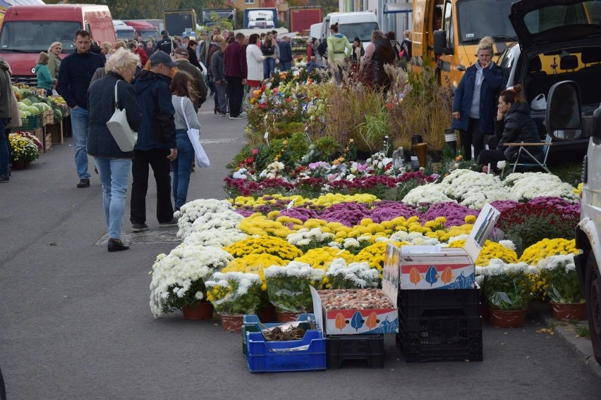 Tutaj w każdą niedzielę można zrobić zakupy. 27 października...