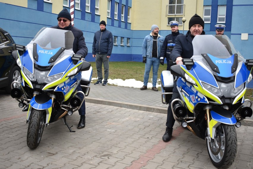 Ostrołęka. Policja otrzymała nowe radiowozy i motocykle. 25.01.2023