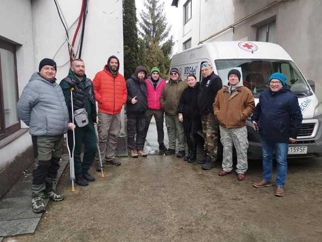 Z Tarnowa na Ukrainę dotarło już kilka konwojów humanitarnych, zorganizowanych przez Fundację Zielona Przystań z Tarnowa. Zawierały one przede wszystkim żywność oraz środki opatrunkowe i higieniczne, ale również specjalistyczny sprzęt