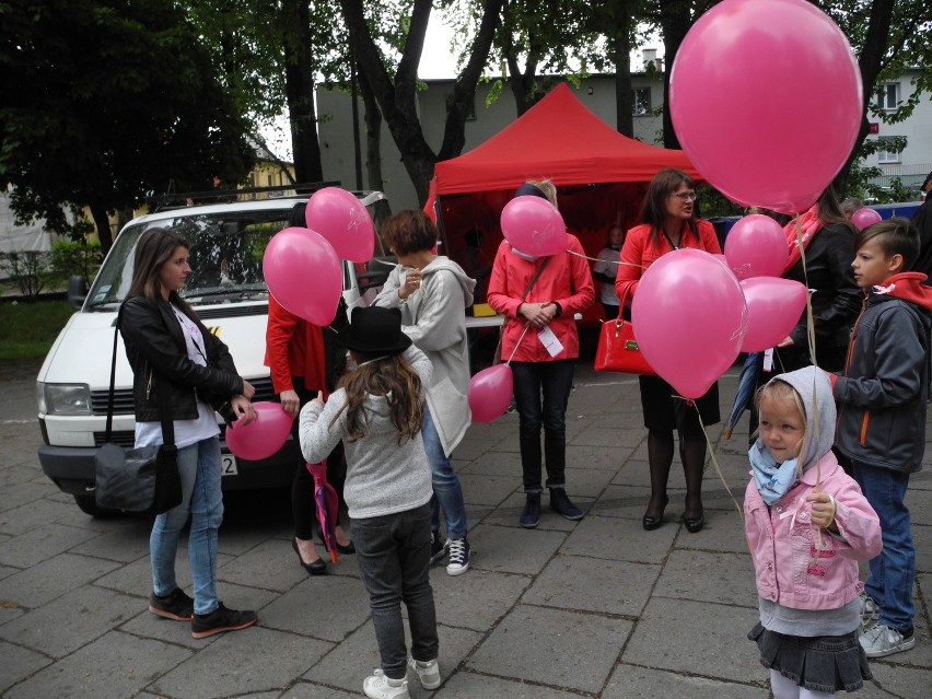 Kilkaset osób wzięło udział w trzecim Marszu Różowej i...