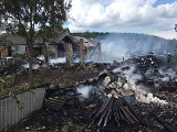 Psary - Kąty. Spłonęły dwie stodoły. Strażacy uratowali dom w sąsiedztwie