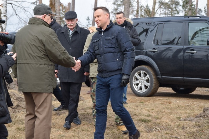 Prezydent Andrzej Duda na terenach dotkniętych przez...