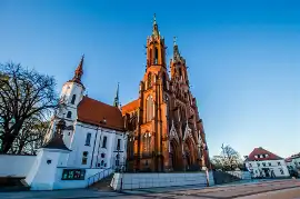 Najstarszy budynek Białegostoku ma 400 lat. Krypta i barokowe wnętrza robią wrażenie