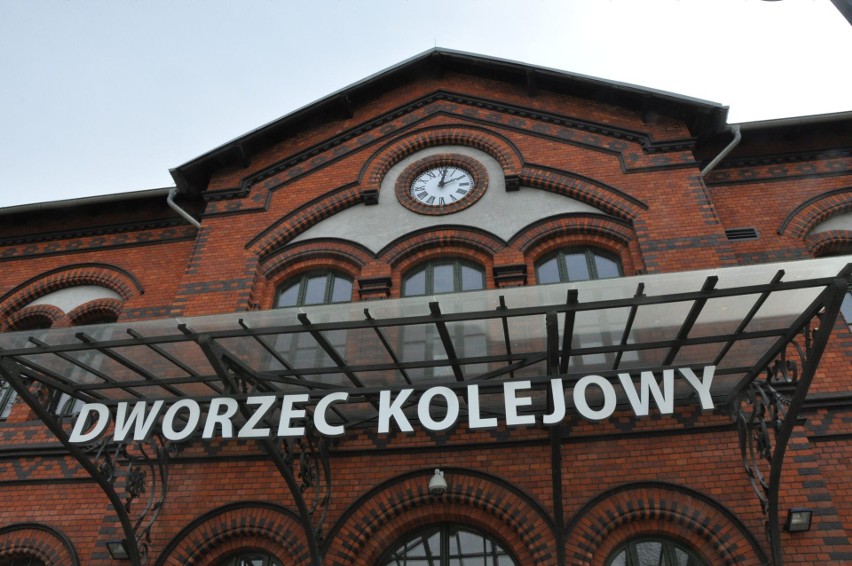 Na stacji PKP w Kluczborku otwarto „Sklepik na Dworcu"....