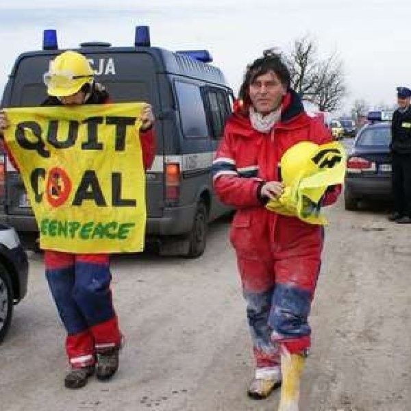 Na zdjęciu: protest ekologów w kopalni w Kleczewie