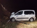 Wypadek w Skotnikach koło Szczecinka. Kierowca cudem uszedł z życiem [zdjęcia]