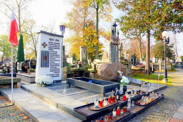 Cmentarz rzymskokatolicki przy ulicy Limanowskiego w Radomiu uczy szacunku dla zmarłych i przeszłości, a także historii