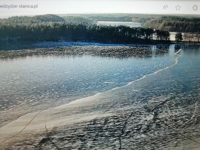 Widok z wieży widokowej w Stanicy Wodnej PTTK Wdzydze Kiszewskie na północny akwen jeziora Wdzydze (patrz także kolejne zdjęcia).