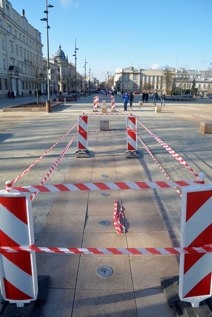 Plac Litewski w Lublinie. Kolejne fontanny uszkodzone (ZDJĘCIA)