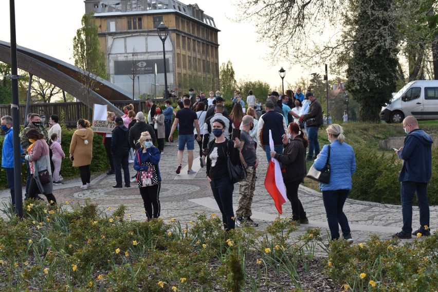 Protest na granicy w Gubinie. Pracownicy transgraniczni i...