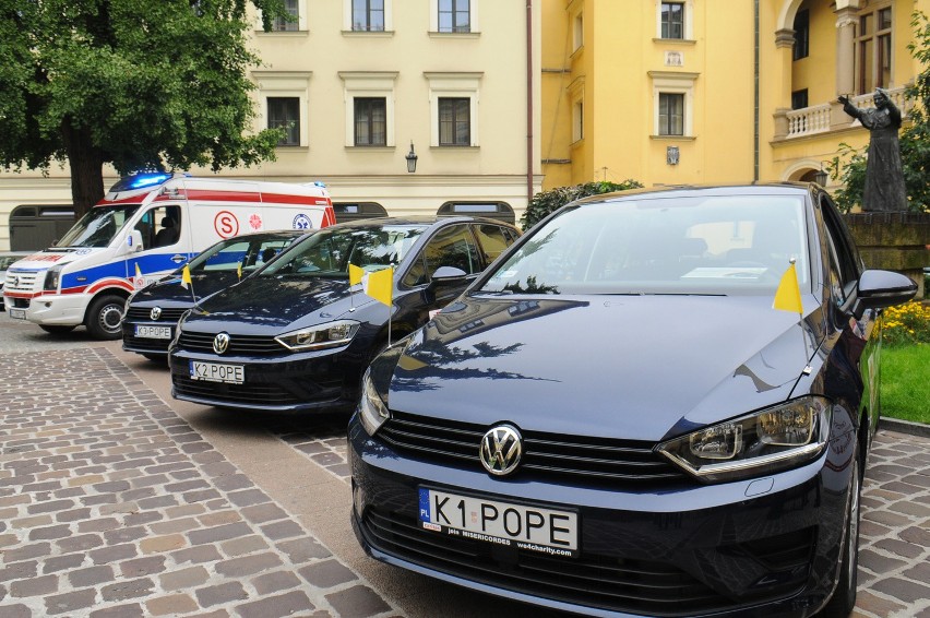 Za kwotę 252 900 złotych zostały sprzedane trzy Volkswageny...
