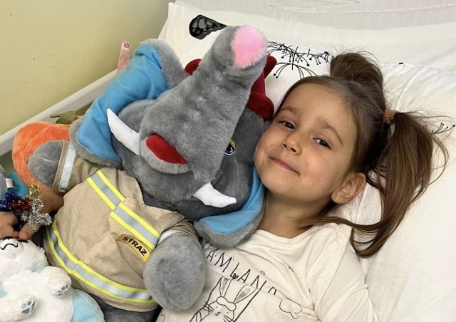Łucja Rak jest hospitalizowana w Wojewódzkim Szpitalu Zespolonym w Kielcach na oddziale hematologii i onkologii dziecięcej. Zmaga się z ostrą białaczką limfoblastyczną i pilnie potrzebuje krwi.