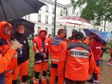 Protest ratowników medycznych pod Urzędem Wojewódzkim w Bydgoszczy [zdjęcia, wideo]