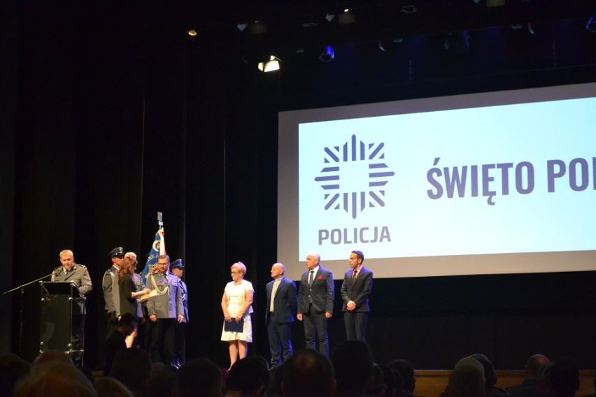 Święto Policji 2017 w Sosnowcu. Były awanse i nagrody ZDJĘCIA