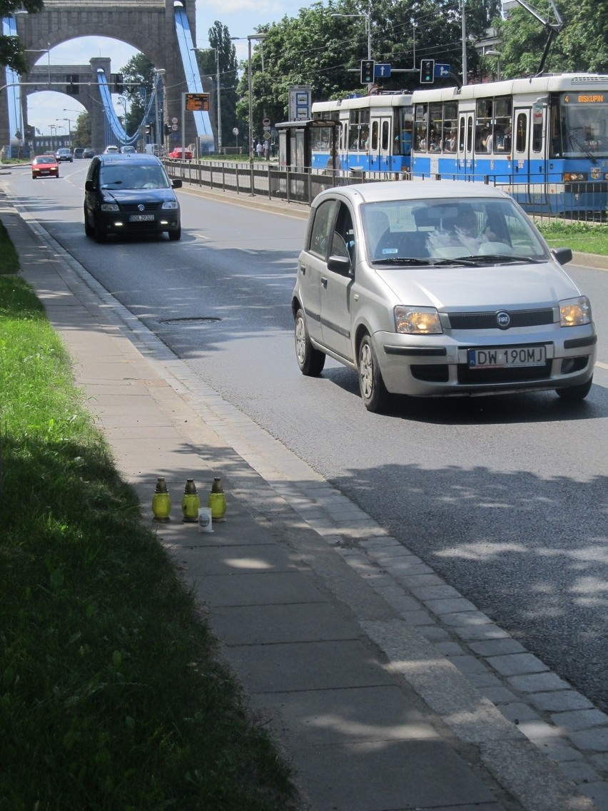 Wypadek motocyklisty na placu Grunwaldzkim. Mężczyzna zmarł w szpitalu