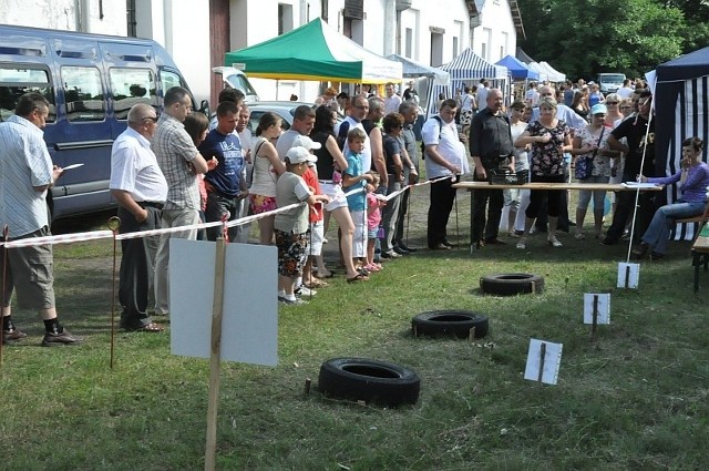 Przy stanowisku mistrzostw cały czas ustawiała się długa kolejka