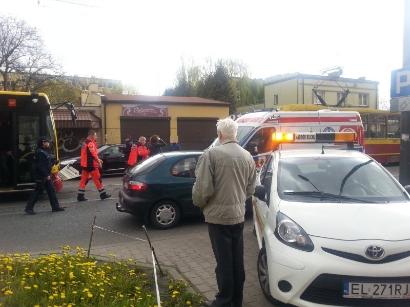 Autobus MPK zderzył się z citroenem na Łagiewnickiej [ZDJĘCIE]