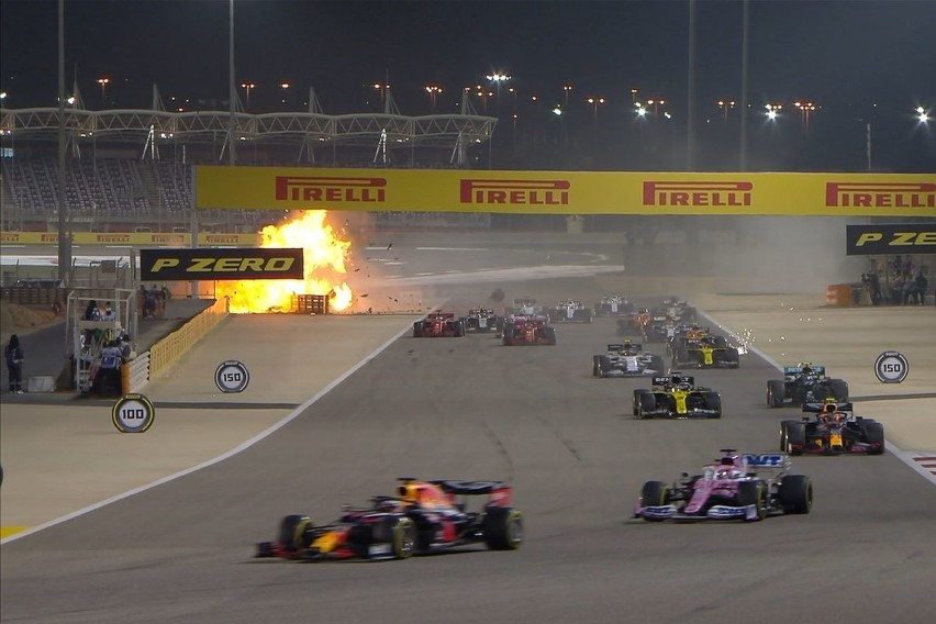 Na pierwszym okrążeniu Grand Prix Bahrajnu doszło do...
