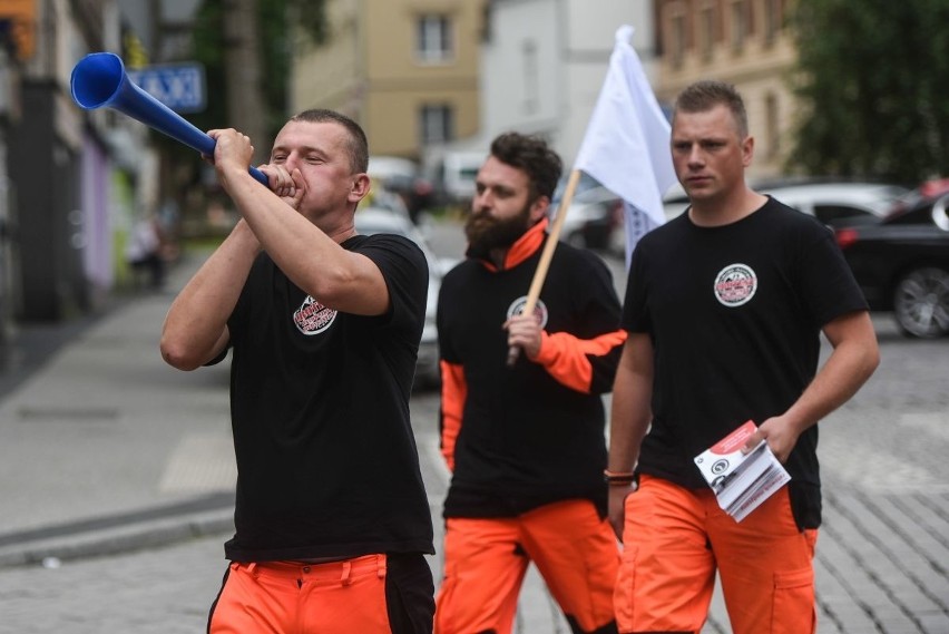 Protest ratowników medycznych w Poznaniu