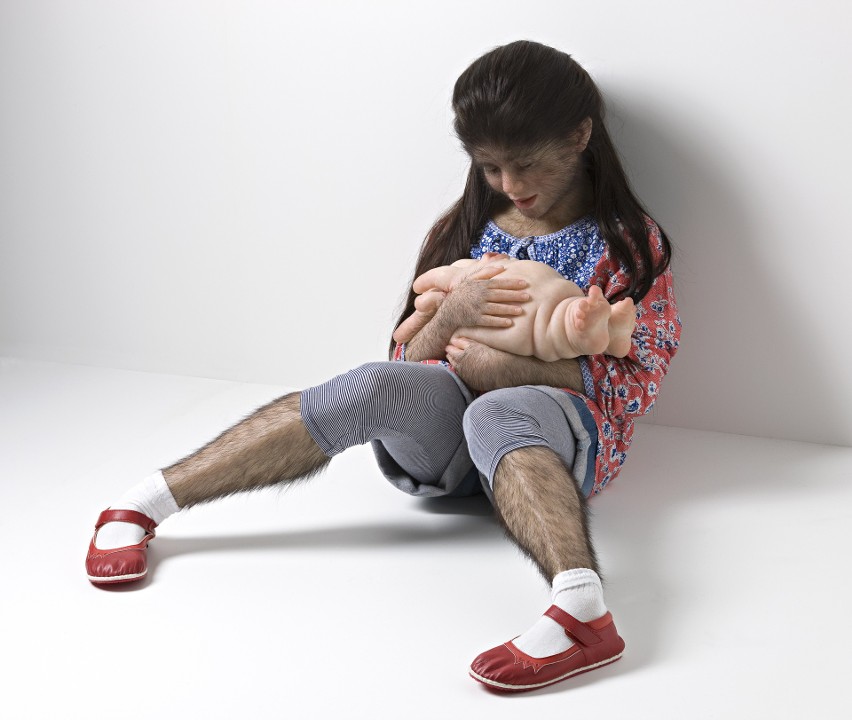 Patricia Piccinini tworzy silikonowe potwory, rzeźby, które...