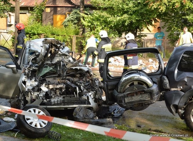 Grajewo. Wypadek na ul. Piłsudskiego. Karambol na ul. Piłsudskiego. Zderzyło się 6 pojazdów (zdjęcia)