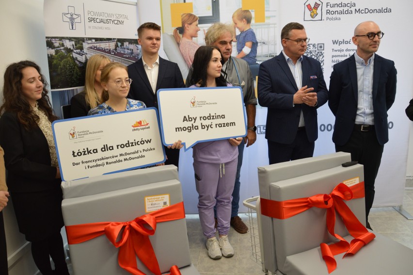 Właściciele restauracji McDonald’s podarowali łóżka dla rodziców na oddział dziecięcy szpitala w Stalowej Woli. Zobacz zdjęcia