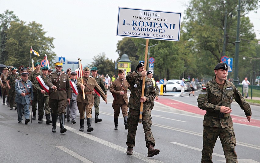 Marsz Szlakiem I Kompanii Kadrowej "Kadrówka" przeszedł ulicami Krakowa [ZDJĘCIA]