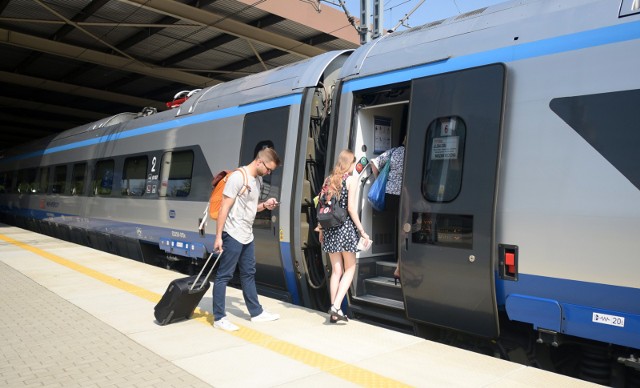 Korekta rozkładu jazdy 10 czerwca 2018. Jakie zmiany w kursowaniu pociągów PKP Intercity na wakacje? 