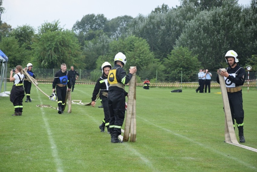 Bosutów i Poskwitów to najlepsze drużyny strażackie w powiecie krakowskim. Zawody sportowo-pożarnicze [ZDJĘCIA]