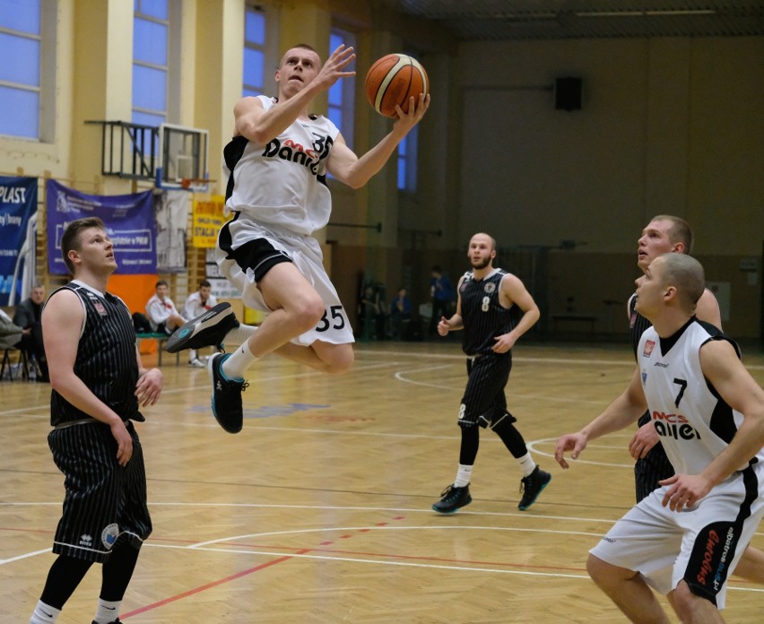 AZS PWSW MCS Daniel Przemyśl - Zagłębie Sosnowiec 91:80.