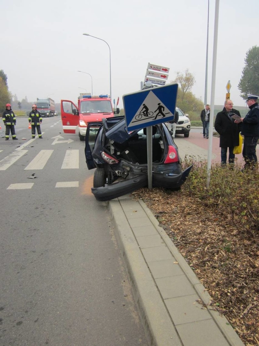 Zderzenie sześciu aut w Pruszczu Gdańskim. Jedna osoba reanimowana