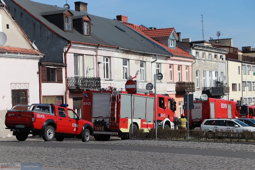 Wybuch na Starym Rynku we Włocławku. Poparzona kobieta trafiła do szpitala [zdjęcia]