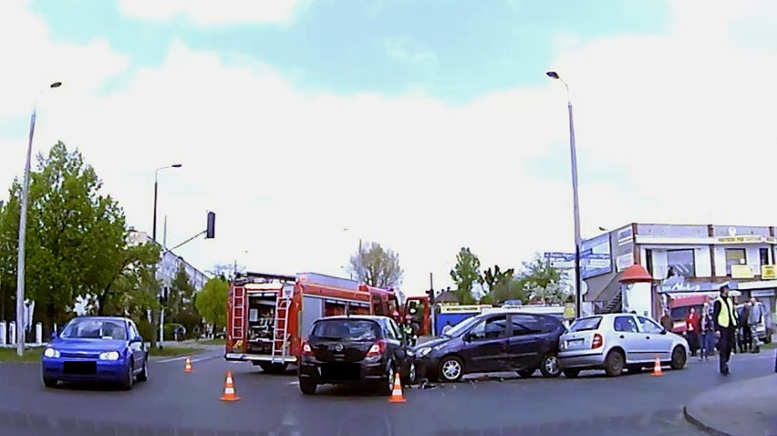 Wypadek w Toruniu na skrzyżowaniu ul. Legionów i Żwirki i Wigury