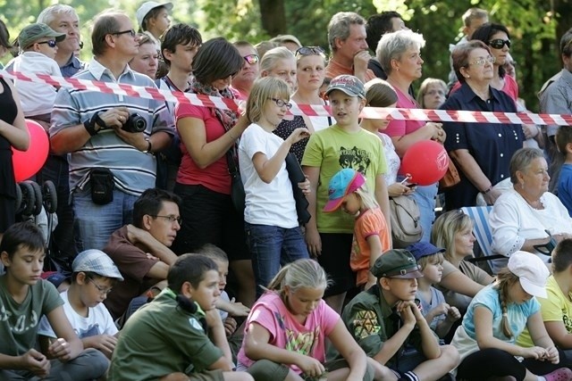 Obrona wieży spadochronowej w Katowicach 2013