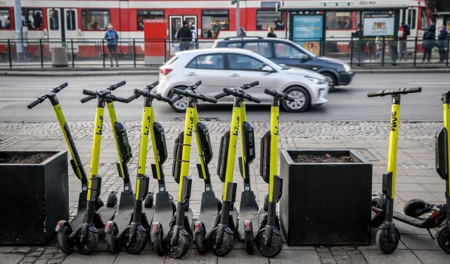 W Gdańsku będzie 200 miejsc na postój dla hulajnóg elektrycznych