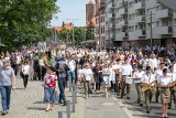 Wielka procesja w Boże Ciało we Wrocławiu. Wierni uroczyście przeszli ulicami miasta [ZDJĘCIA]