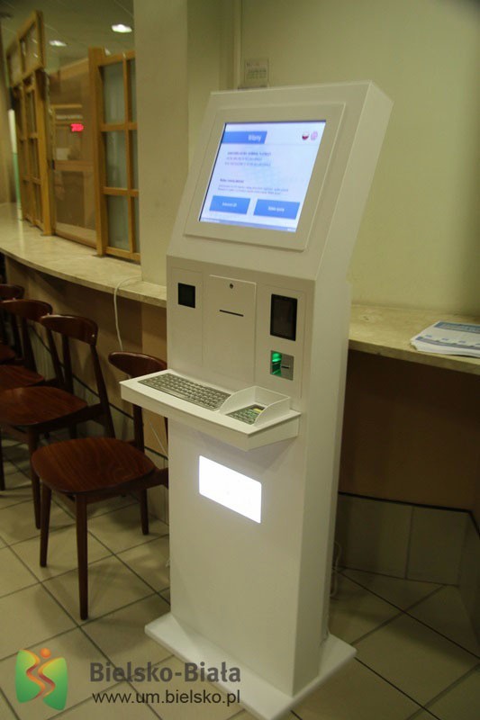 Samoobsługowy terminal płatniczy został uruchomiony w Wydziale Komunikacji Urzędu Miejskiego w Bielsku-Białej