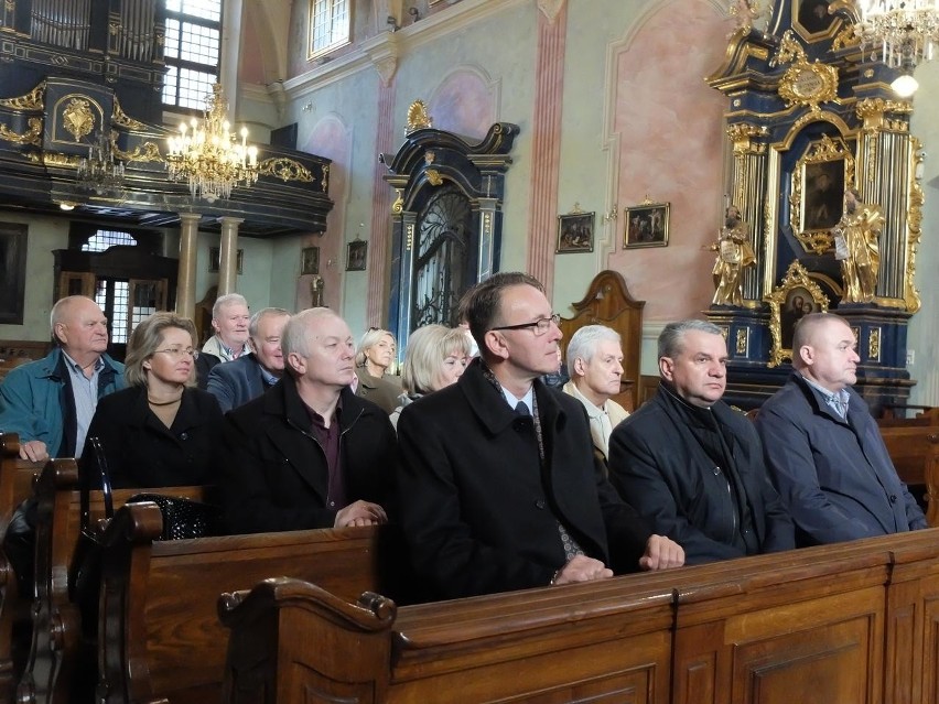 Kraków. Msza święta kupiecka w Dniu Zadusznym w kościele świętej Barbary