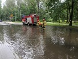 Nocne zalania i podtopienia w Dąbrowie Górniczej. Burza i ulewy znów dały się wszystkim we znaki 