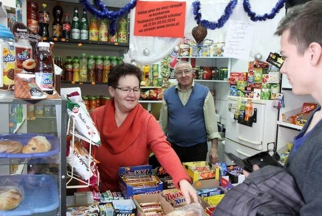 W sklepiku działającym przy Zespole Szkół nr 1 w Toruniu można kupić m.in. jogurty, kanapki i owoce