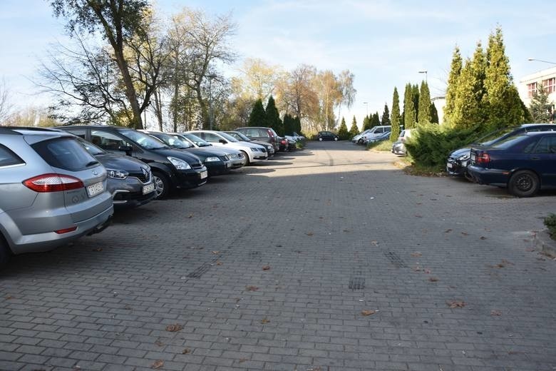 Czy w Starachowicach powstaną dodatkowe płatne parkingi? Prezydent zaprasza mieszkańców na konsultacje
