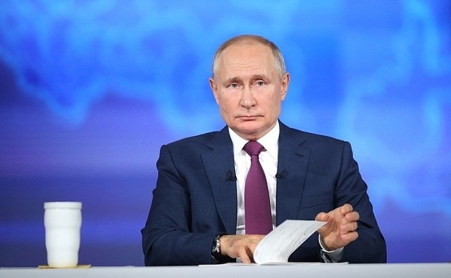 Władimir Putin twierdzi, że nałożone na Rosję sankcje doprowadziły do bezprecedensowego kryzysu