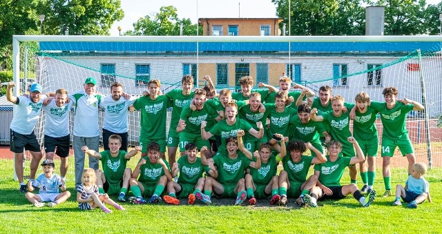 Tak juniorzy młodsi Lechii Zielona Góra cieszyli się z awansu do Centralnej Ligi Juniorów U-17